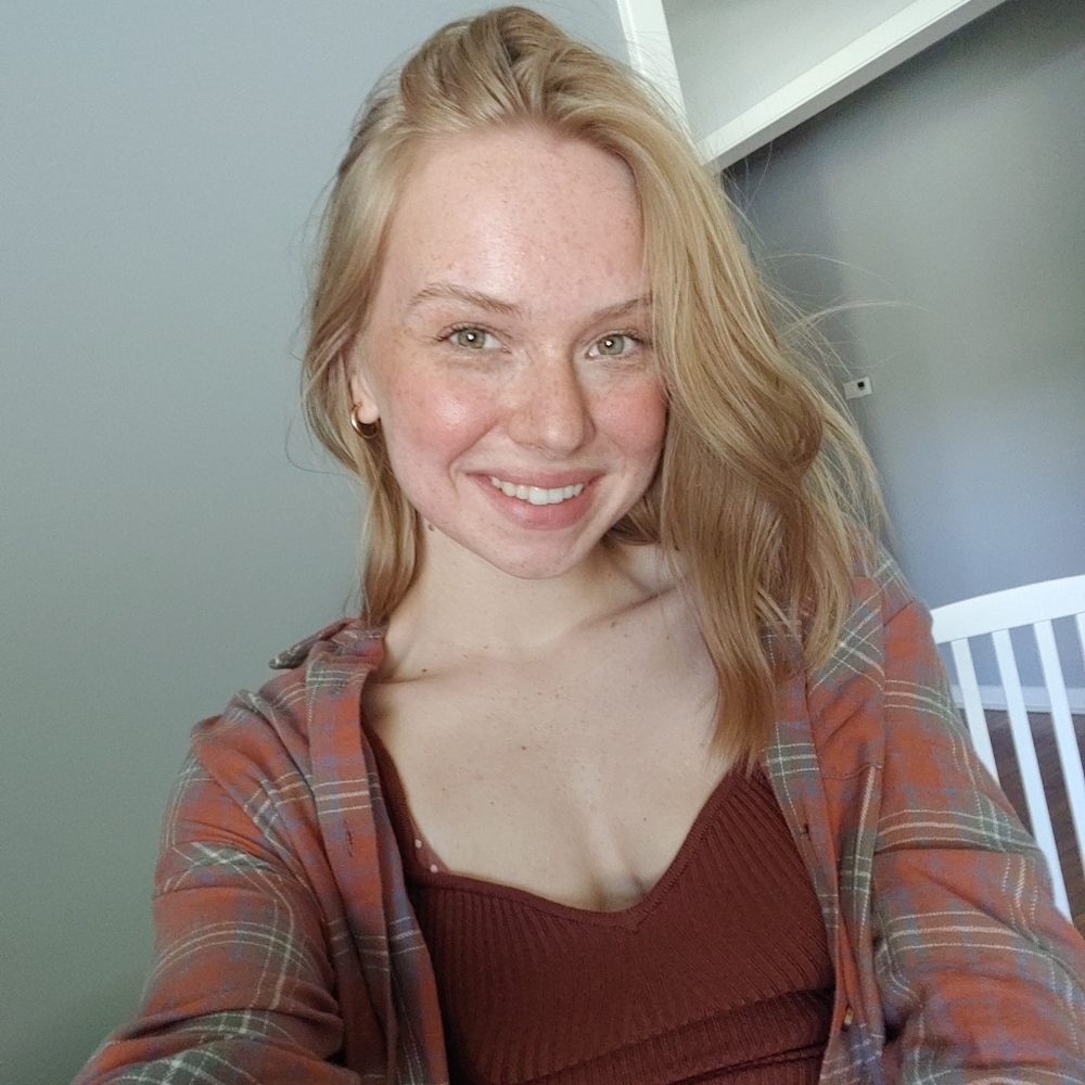 Meet your Posher, Dakota star